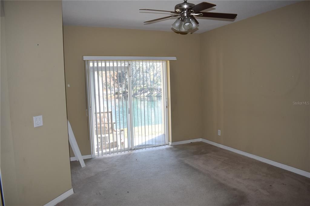 For Sale: $275,000 (3 beds, 3 baths, 1653 Square Feet)