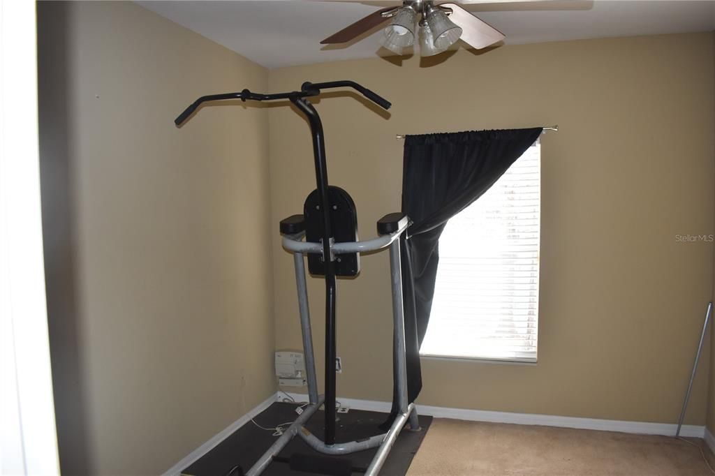 For Sale: $275,000 (3 beds, 3 baths, 1653 Square Feet)