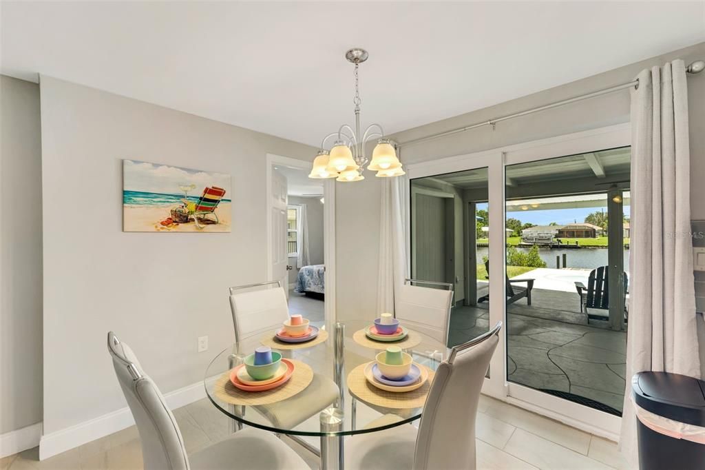 For Sale: $399,000 (3 beds, 2 baths, 1095 Square Feet)