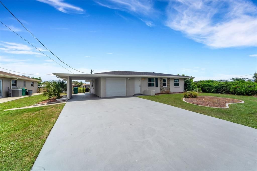 For Sale: $399,000 (3 beds, 2 baths, 1095 Square Feet)