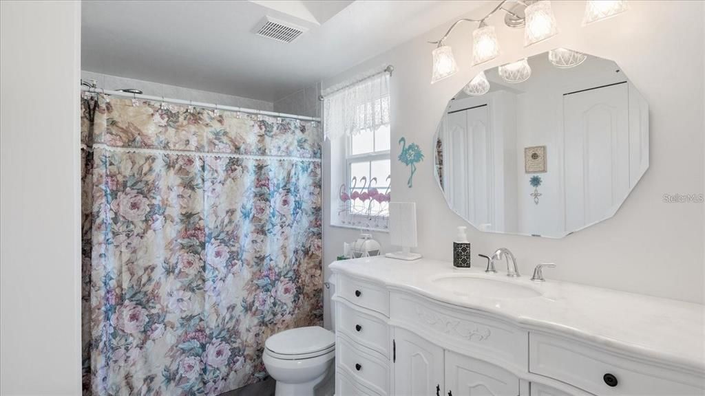 For Sale: $235,000 (3 beds, 2 baths, 1348 Square Feet)