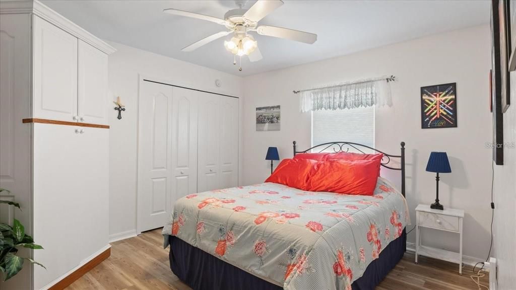 For Sale: $235,000 (3 beds, 2 baths, 1348 Square Feet)