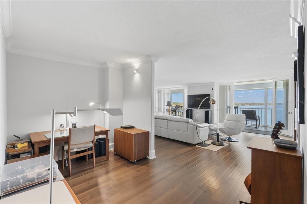 For Sale: $795,000 (2 beds, 2 baths, 1685 Square Feet)