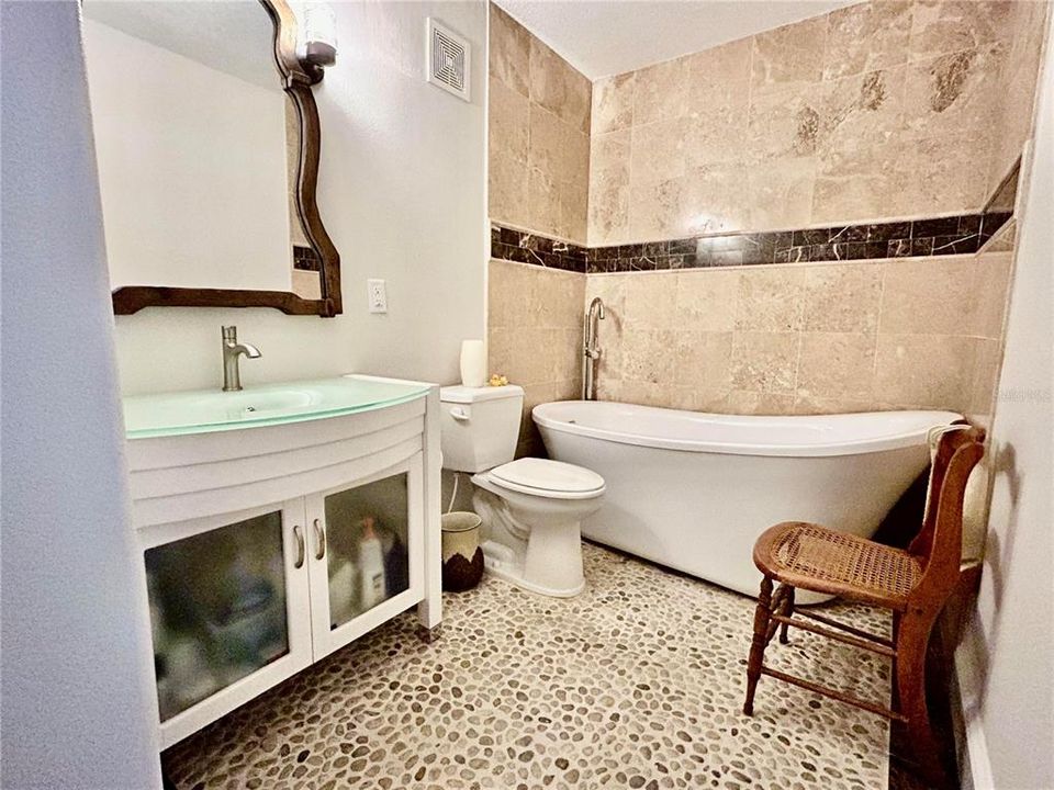 For Sale: $795,000 (2 beds, 2 baths, 1685 Square Feet)