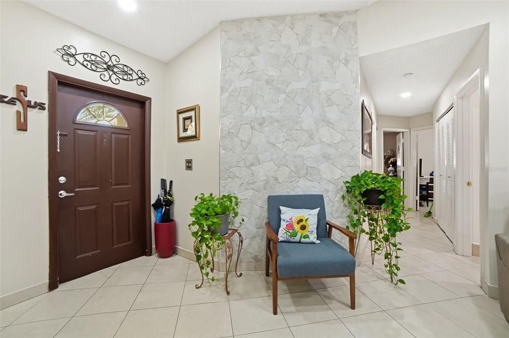 На продажу: $499,999 (4 спален, 2 ванн, 1651 Квадратных фут)