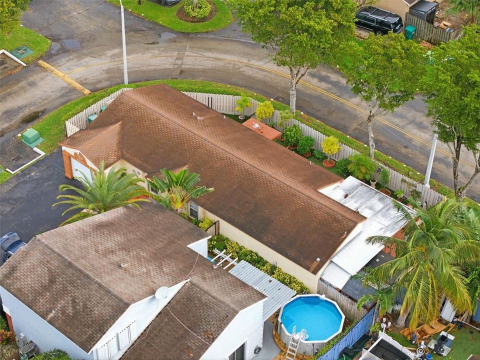 На продажу: $499,999 (4 спален, 2 ванн, 1651 Квадратных фут)