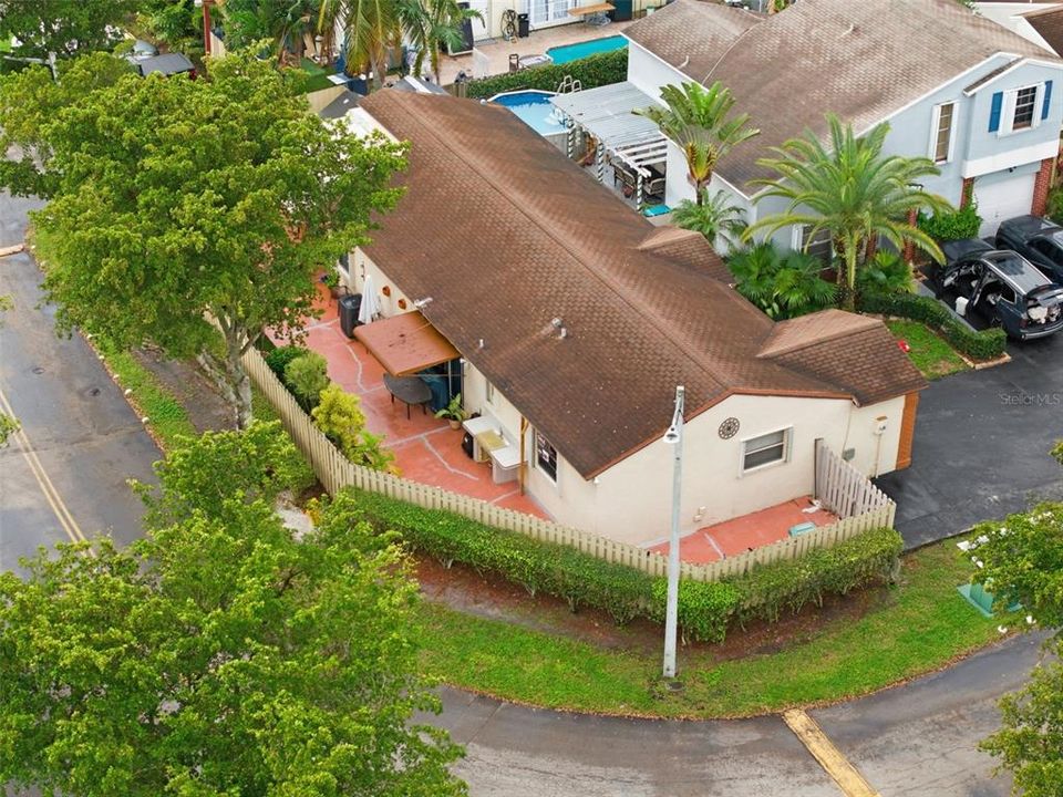 На продажу: $499,999 (4 спален, 2 ванн, 1651 Квадратных фут)