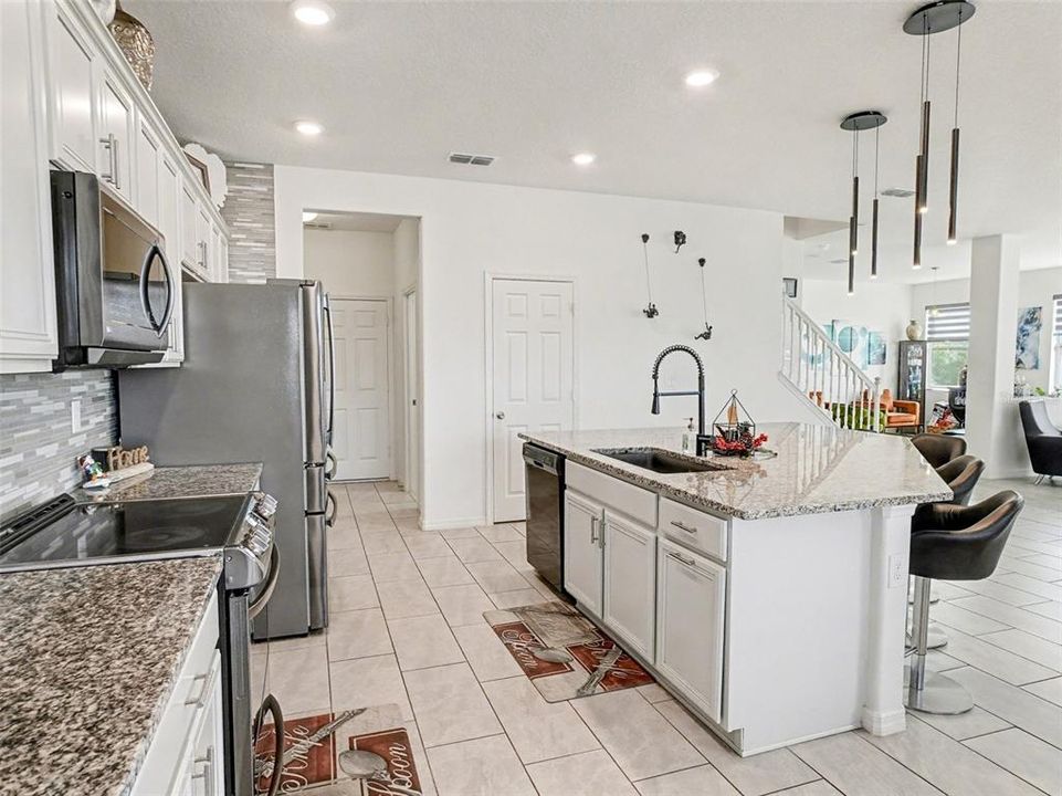 На продажу: $535,000 (5 спален, 4 ванн, 3451 Квадратных фут)