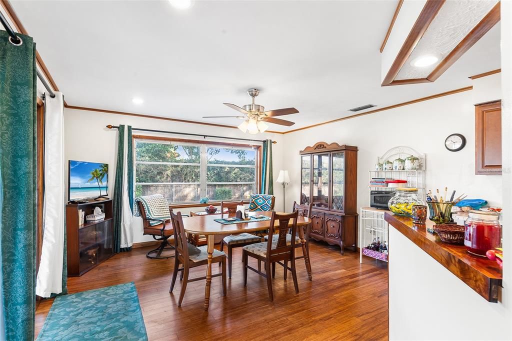 En Venta: $279,000 (3 camas, 2 baños, 1730 Pies cuadrados)