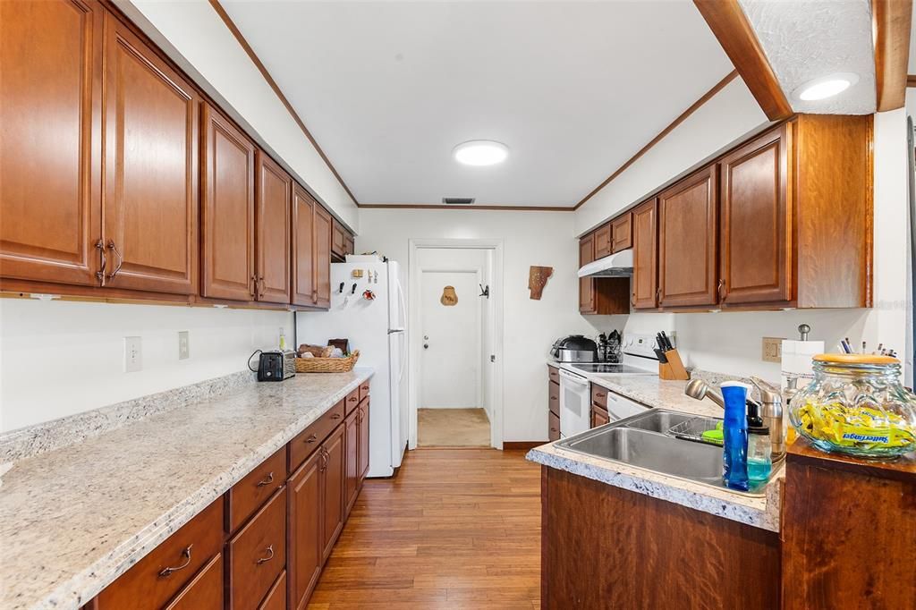 En Venta: $279,000 (3 camas, 2 baños, 1730 Pies cuadrados)