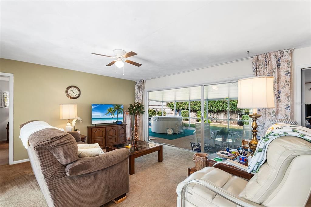 En Venta: $279,000 (3 camas, 2 baños, 1730 Pies cuadrados)