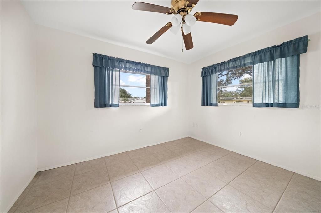 待售: $360,000 (2 贝兹, 2 浴室, 1176 平方英尺)