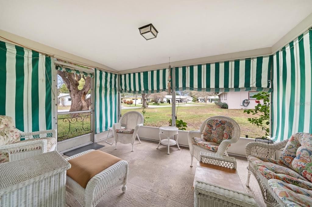 待售: $360,000 (2 贝兹, 2 浴室, 1176 平方英尺)