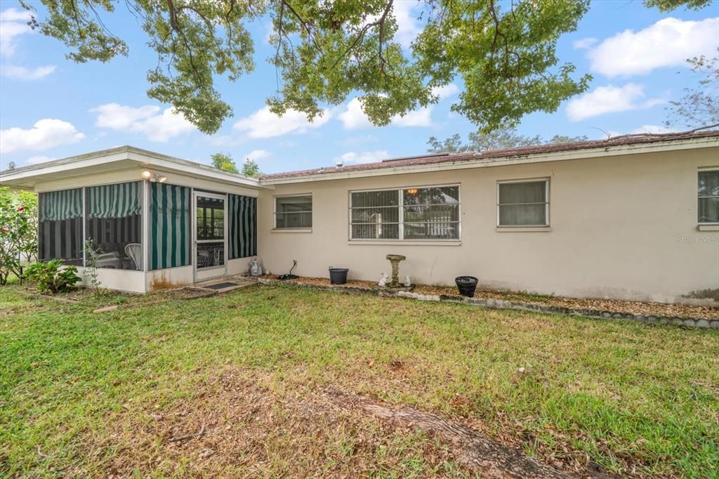 待售: $360,000 (2 贝兹, 2 浴室, 1176 平方英尺)