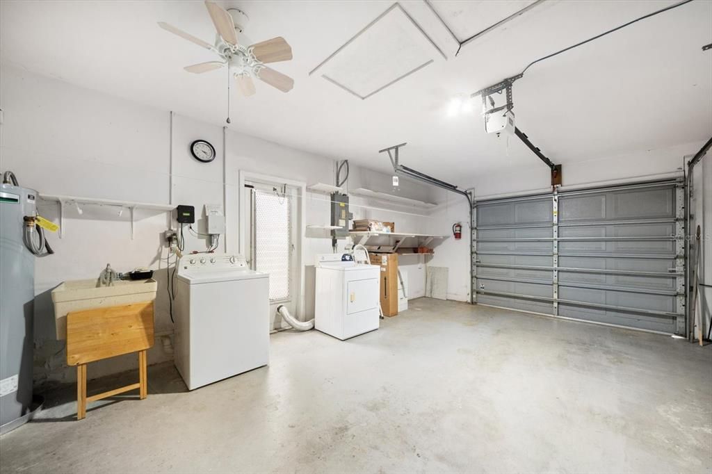 待售: $360,000 (2 贝兹, 2 浴室, 1176 平方英尺)