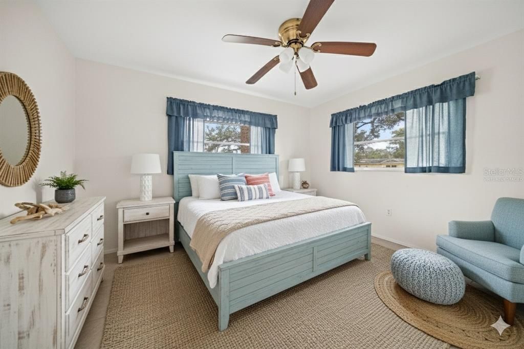 待售: $360,000 (2 贝兹, 2 浴室, 1176 平方英尺)