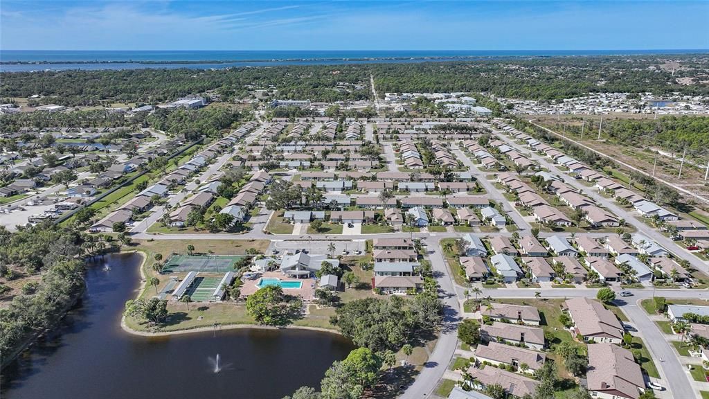 For Sale: $279,000 (2 beds, 2 baths, 1389 Square Feet)