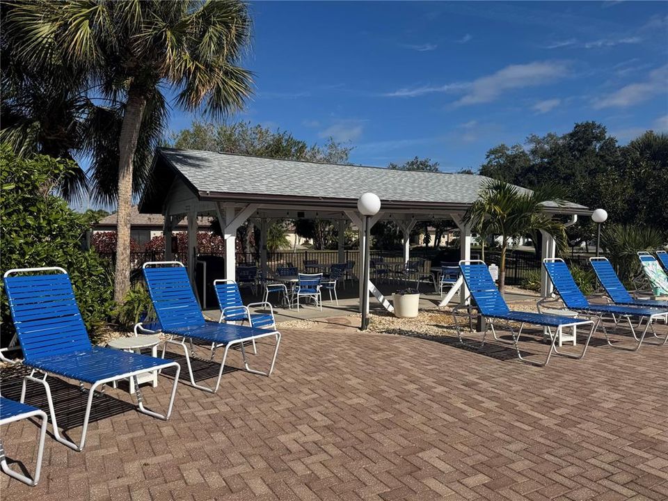 For Sale: $279,000 (2 beds, 2 baths, 1389 Square Feet)