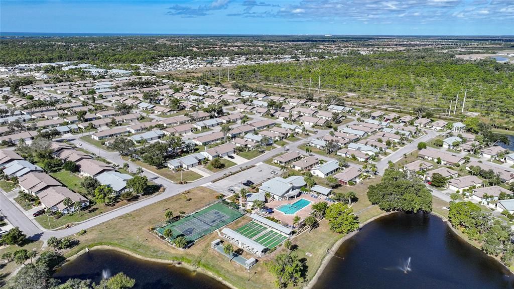 For Sale: $279,000 (2 beds, 2 baths, 1389 Square Feet)