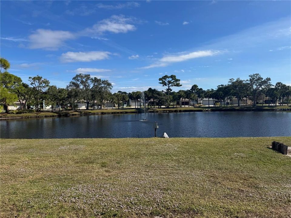 For Sale: $279,000 (2 beds, 2 baths, 1389 Square Feet)