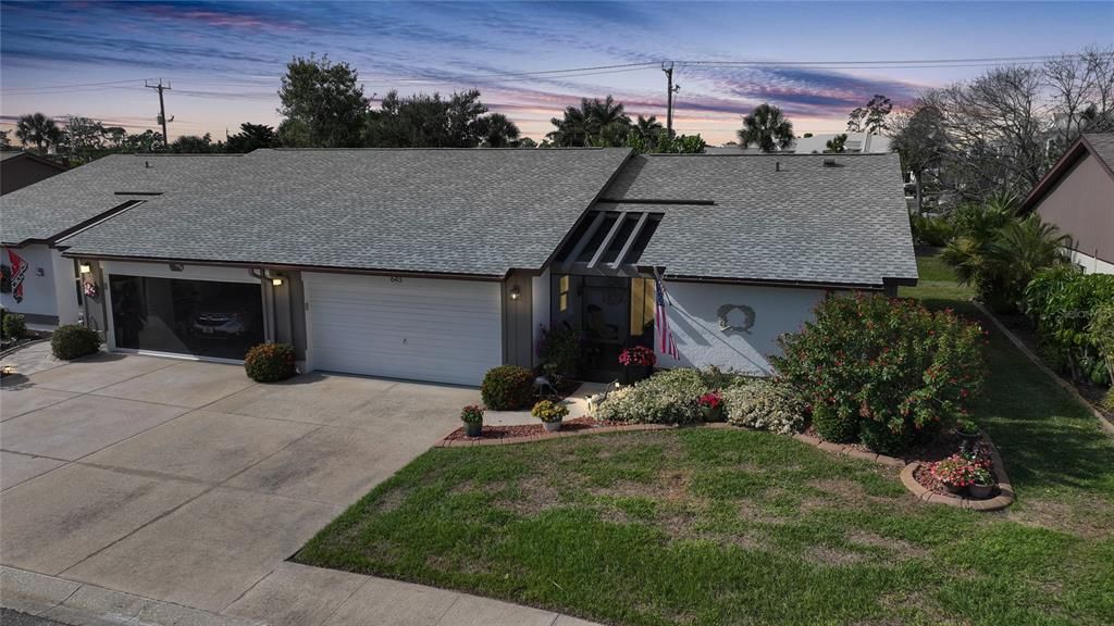 For Sale: $279,000 (2 beds, 2 baths, 1389 Square Feet)