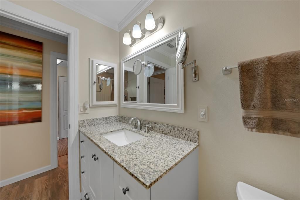 For Sale: $279,000 (2 beds, 2 baths, 1389 Square Feet)