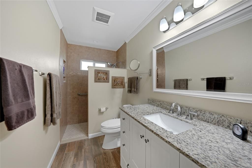 For Sale: $279,000 (2 beds, 2 baths, 1389 Square Feet)