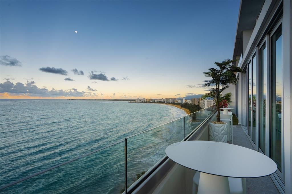 For Sale: $6,500,000 (5 beds, 5 baths, 7800 Square Feet)