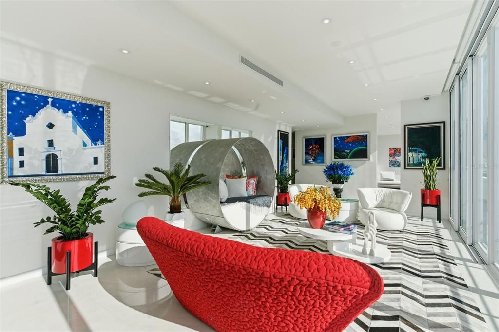 For Sale: $6,500,000 (5 beds, 5 baths, 7800 Square Feet)