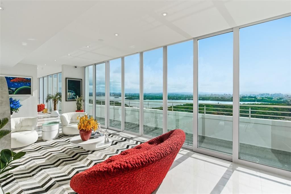 For Sale: $6,500,000 (5 beds, 5 baths, 7800 Square Feet)