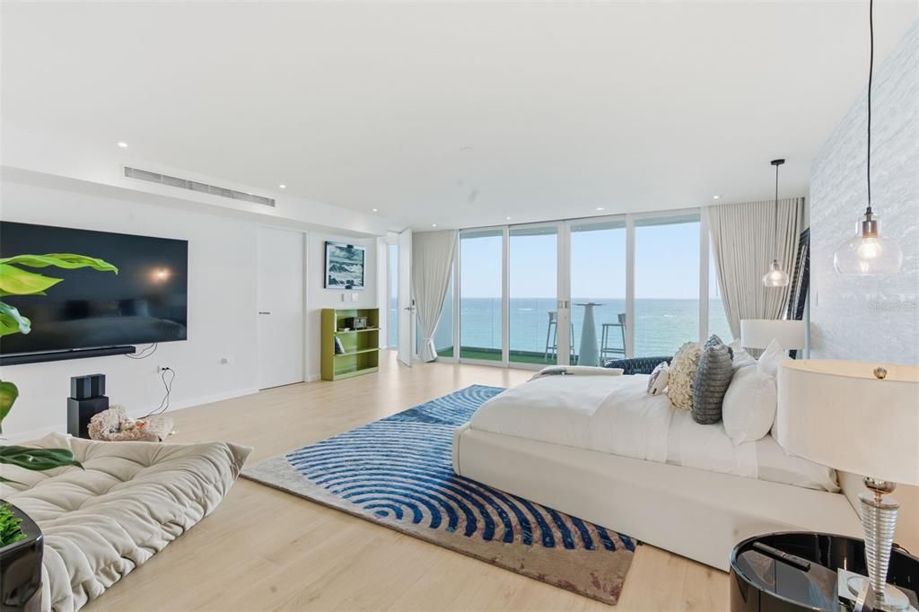 For Sale: $6,500,000 (5 beds, 5 baths, 7800 Square Feet)