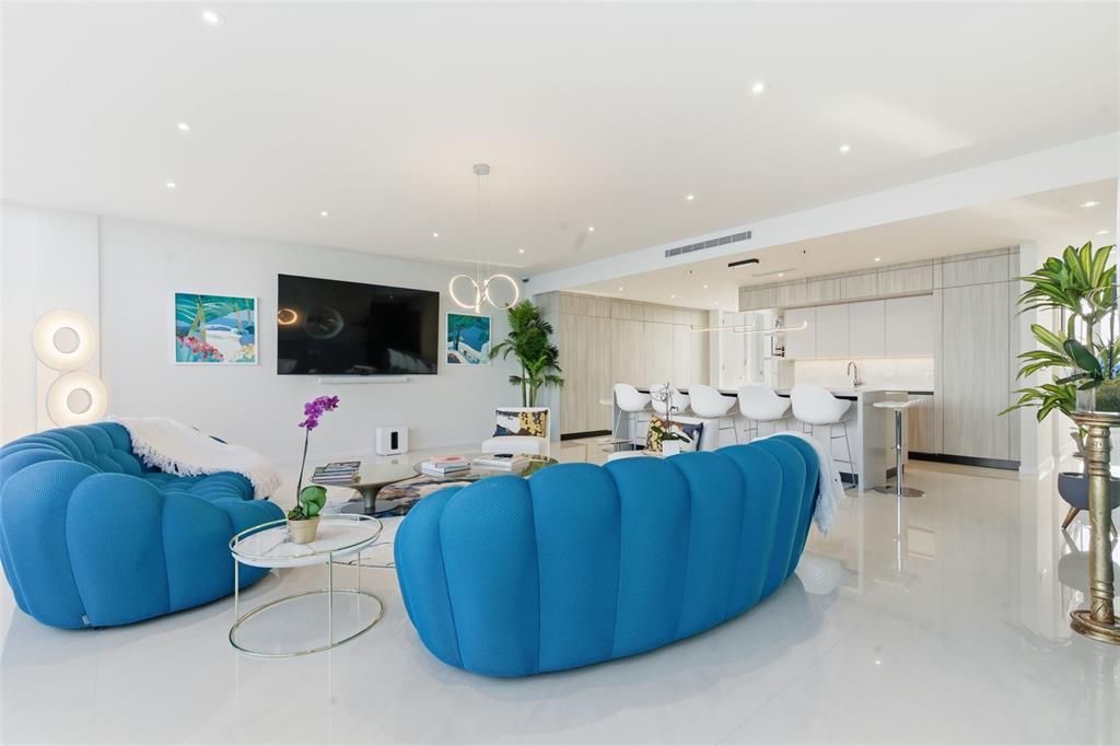 For Sale: $6,500,000 (5 beds, 5 baths, 7800 Square Feet)