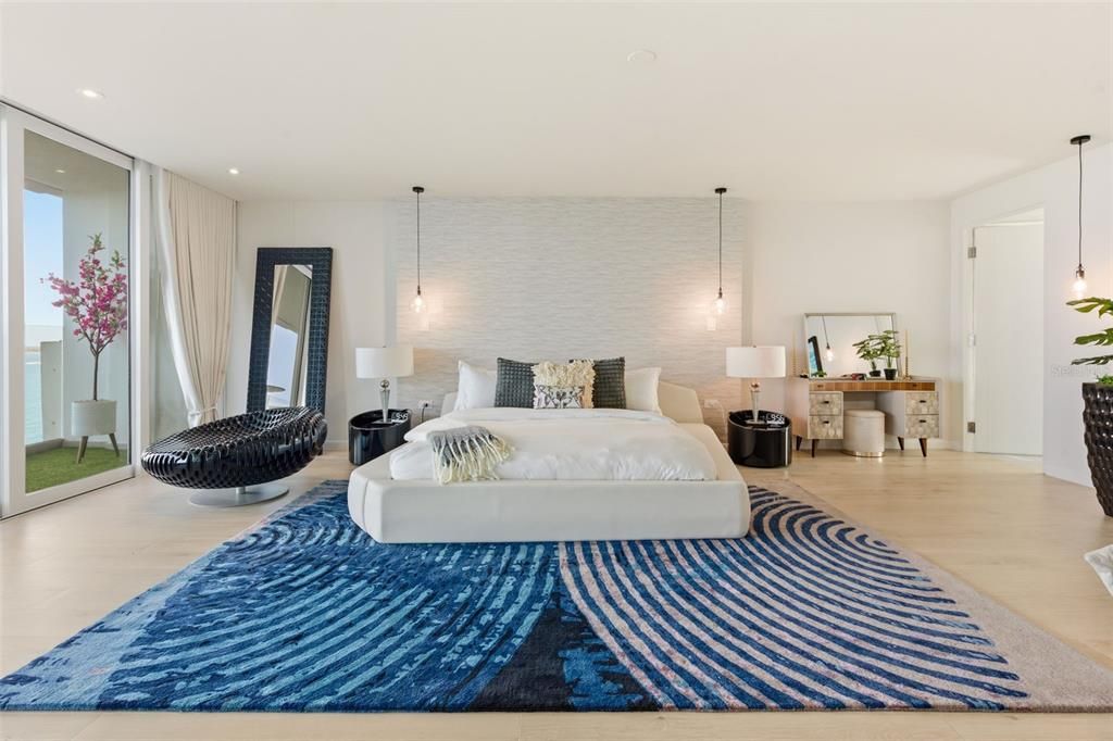 For Sale: $6,500,000 (5 beds, 5 baths, 7800 Square Feet)