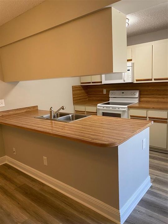 En Venta: $185,000 (3 camas, 2 baños, 1288 Pies cuadrados)