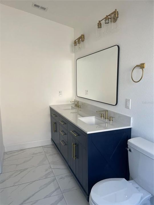 En Venta: $349,000 (3 camas, 2 baños, 1342 Pies cuadrados)