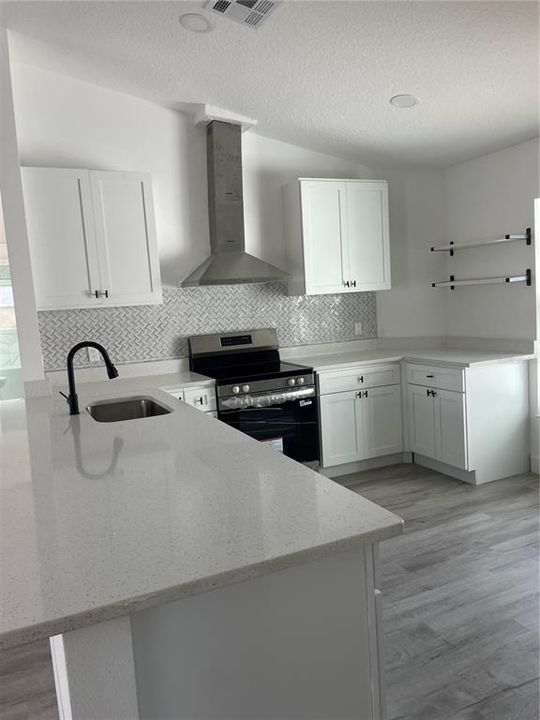 En Venta: $349,000 (3 camas, 2 baños, 1342 Pies cuadrados)