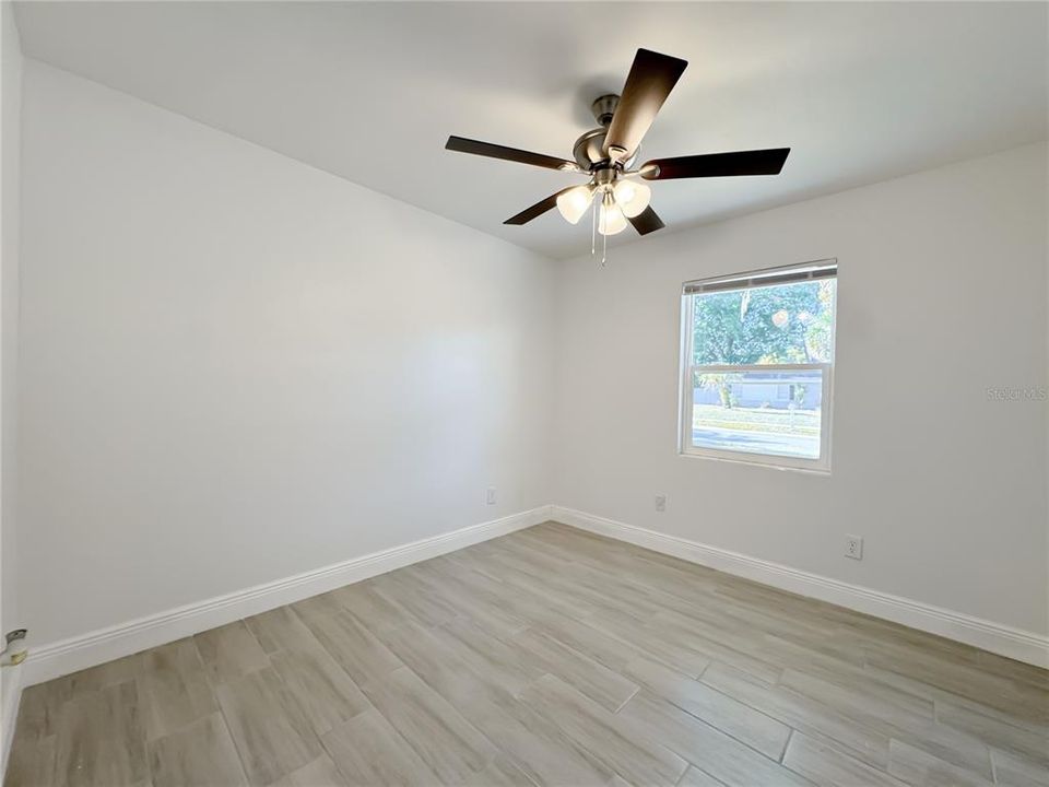 На продажу: $309,900 (3 спален, 1 ванн, 1058 Квадратных фут)