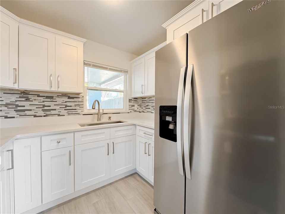 На продажу: $309,900 (3 спален, 1 ванн, 1058 Квадратных фут)