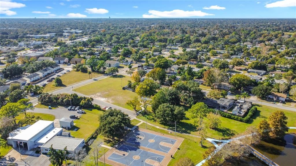 На продажу: $309,900 (3 спален, 1 ванн, 1058 Квадратных фут)