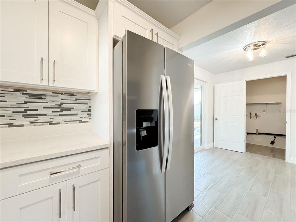 На продажу: $309,900 (3 спален, 1 ванн, 1058 Квадратных фут)