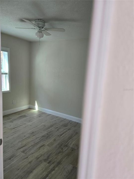 En Venta: $449,000 (4 camas, 2 baños, 1199 Pies cuadrados)