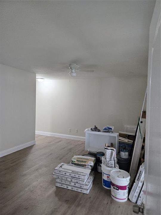 En Venta: $449,000 (4 camas, 2 baños, 1199 Pies cuadrados)