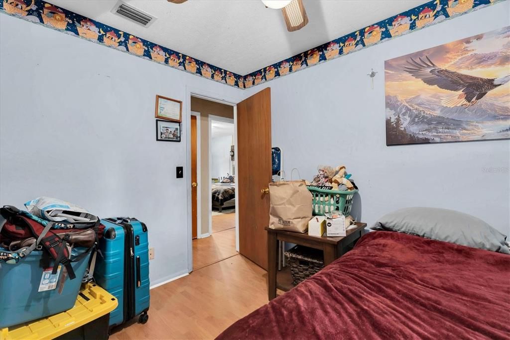 待售: $350,000 (3 贝兹, 2 浴室, 2266 平方英尺)