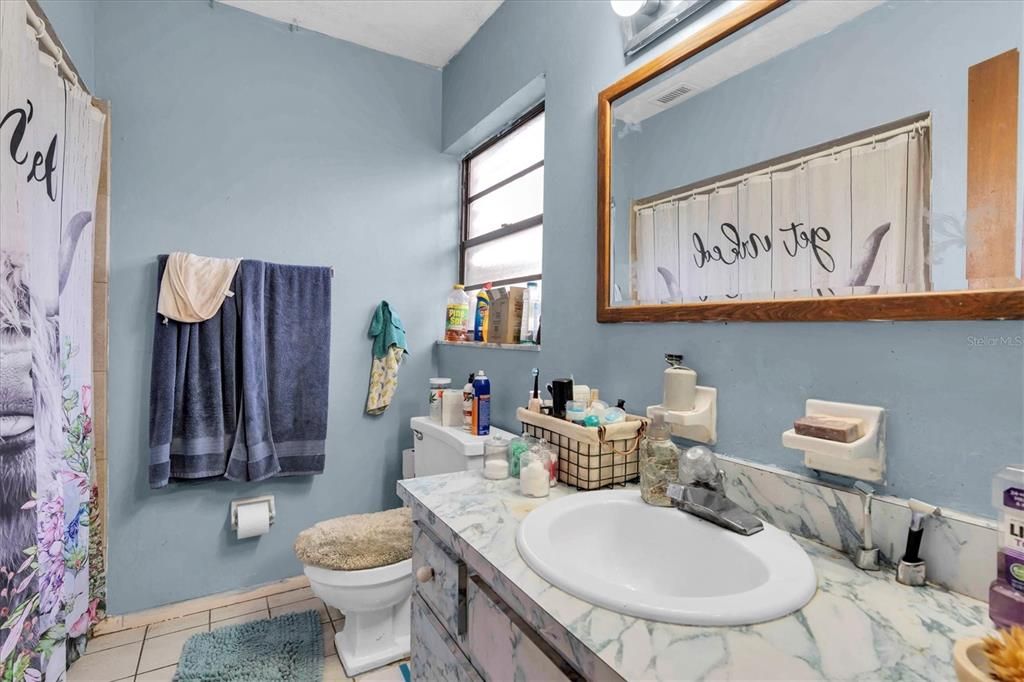 待售: $350,000 (3 贝兹, 2 浴室, 2266 平方英尺)