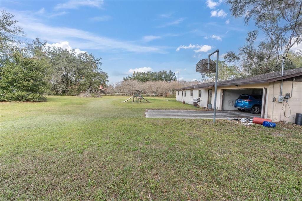 待售: $350,000 (3 贝兹, 2 浴室, 2266 平方英尺)