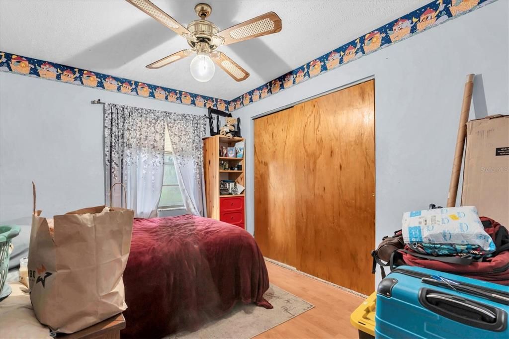 待售: $350,000 (3 贝兹, 2 浴室, 2266 平方英尺)