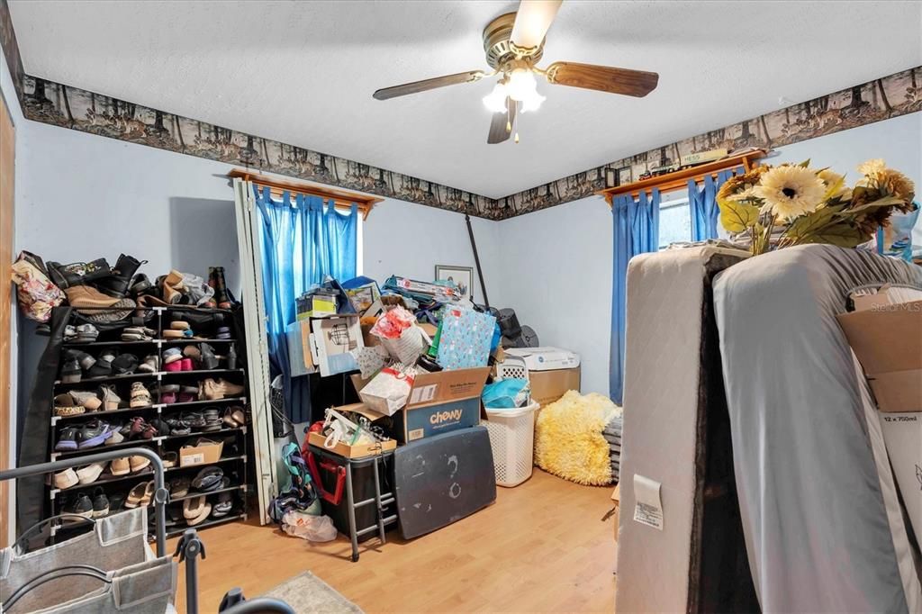 待售: $350,000 (3 贝兹, 2 浴室, 2266 平方英尺)