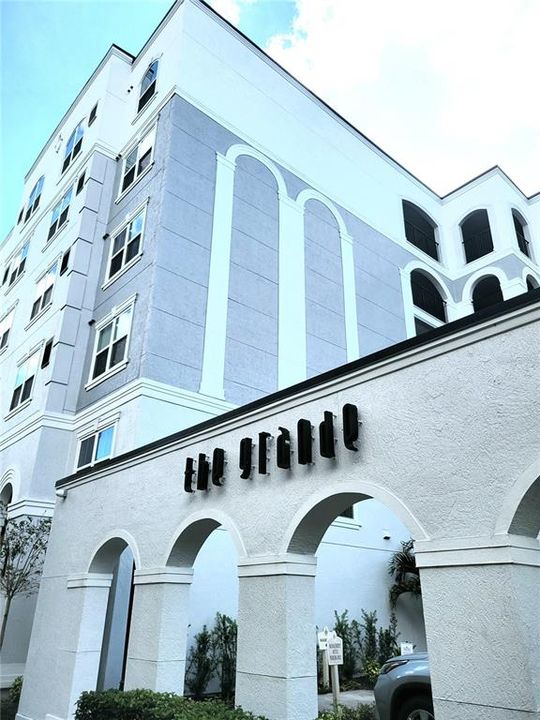 出租: $2,000 (2 贝兹, 2 浴室, 1115 平方英尺)