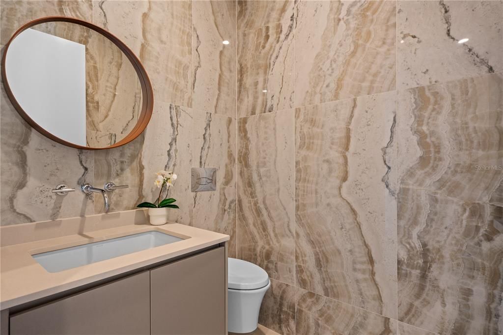 En Renta: $15,000 (3 camas, 3 baños, 2740 Pies cuadrados)