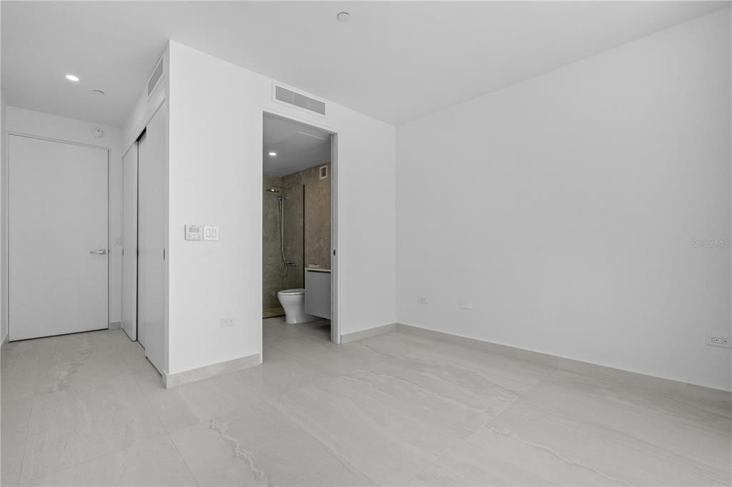 En Renta: $15,000 (3 camas, 3 baños, 2740 Pies cuadrados)